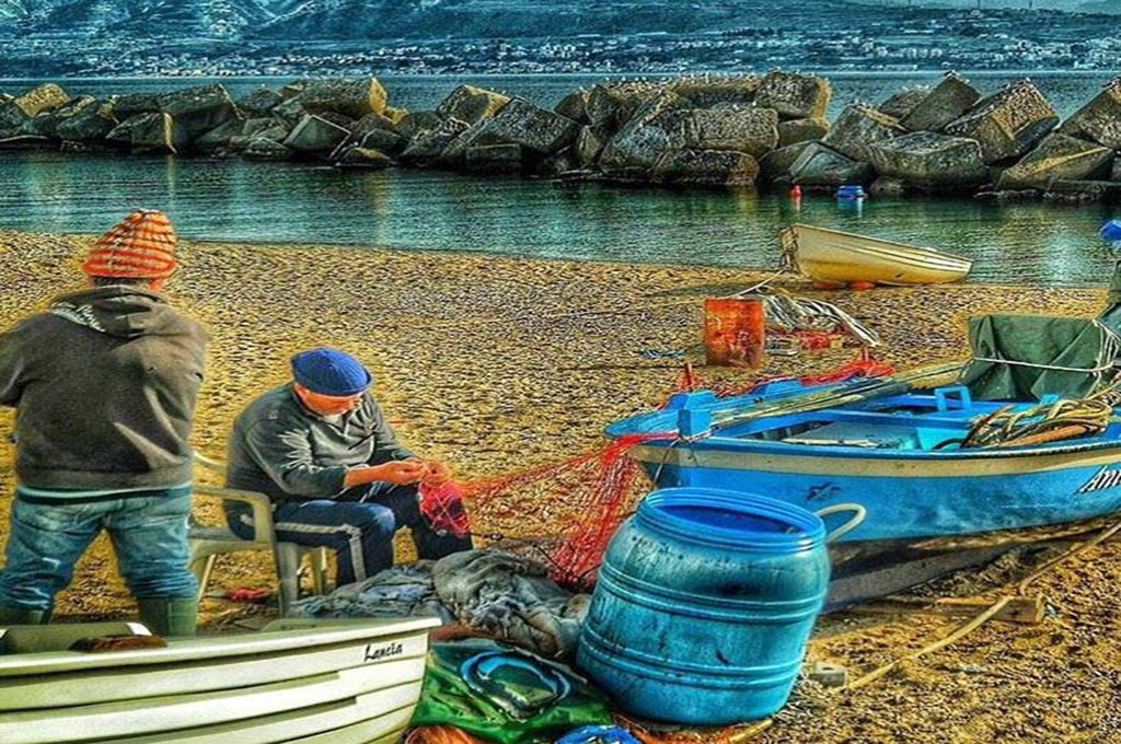 Messina, disoccupato multato. Pescava per sfamare la famiglia