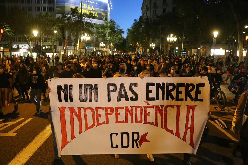 Interdizione al presidente Catalano: «non un passo indietro: indipendenza»