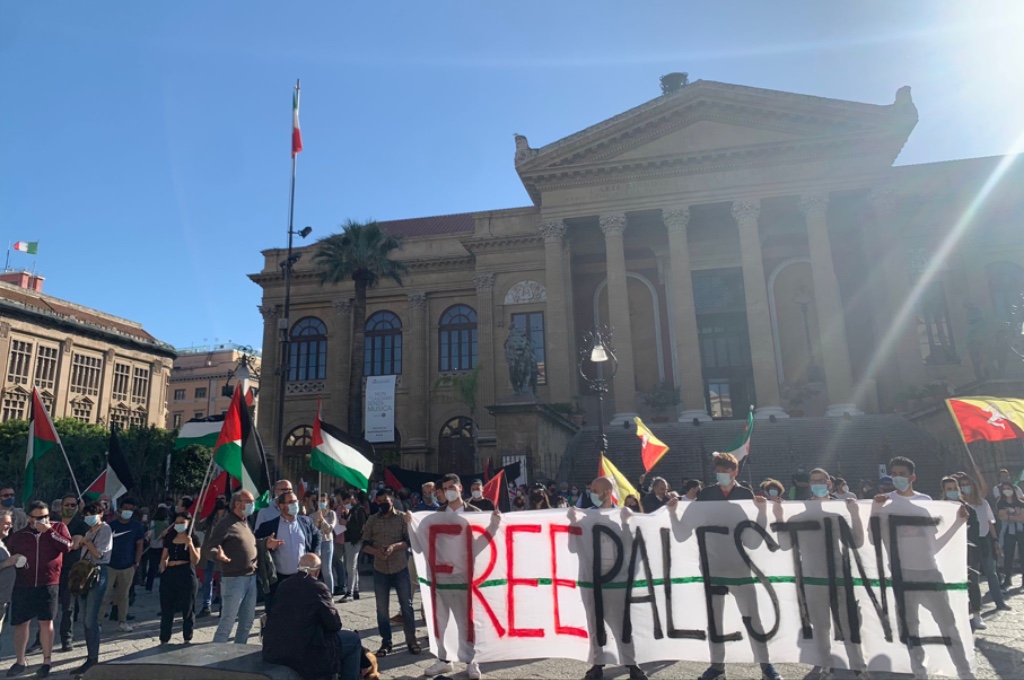 In centinaia a Palermo con la Palestina che resiste