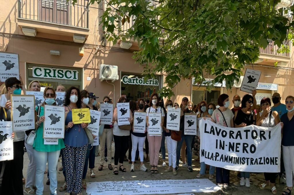 Lavoratori Asu in protesta: ieri sit-in davanti la Prefettura di Palermo